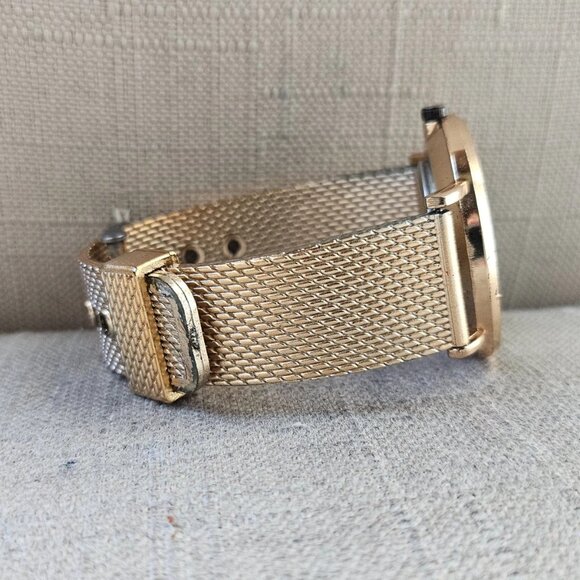 Geneva Ladies Wristwatch Rose gold Tone Mesh Metal Strap Analog Quartz Watch - Picture 5 of 11